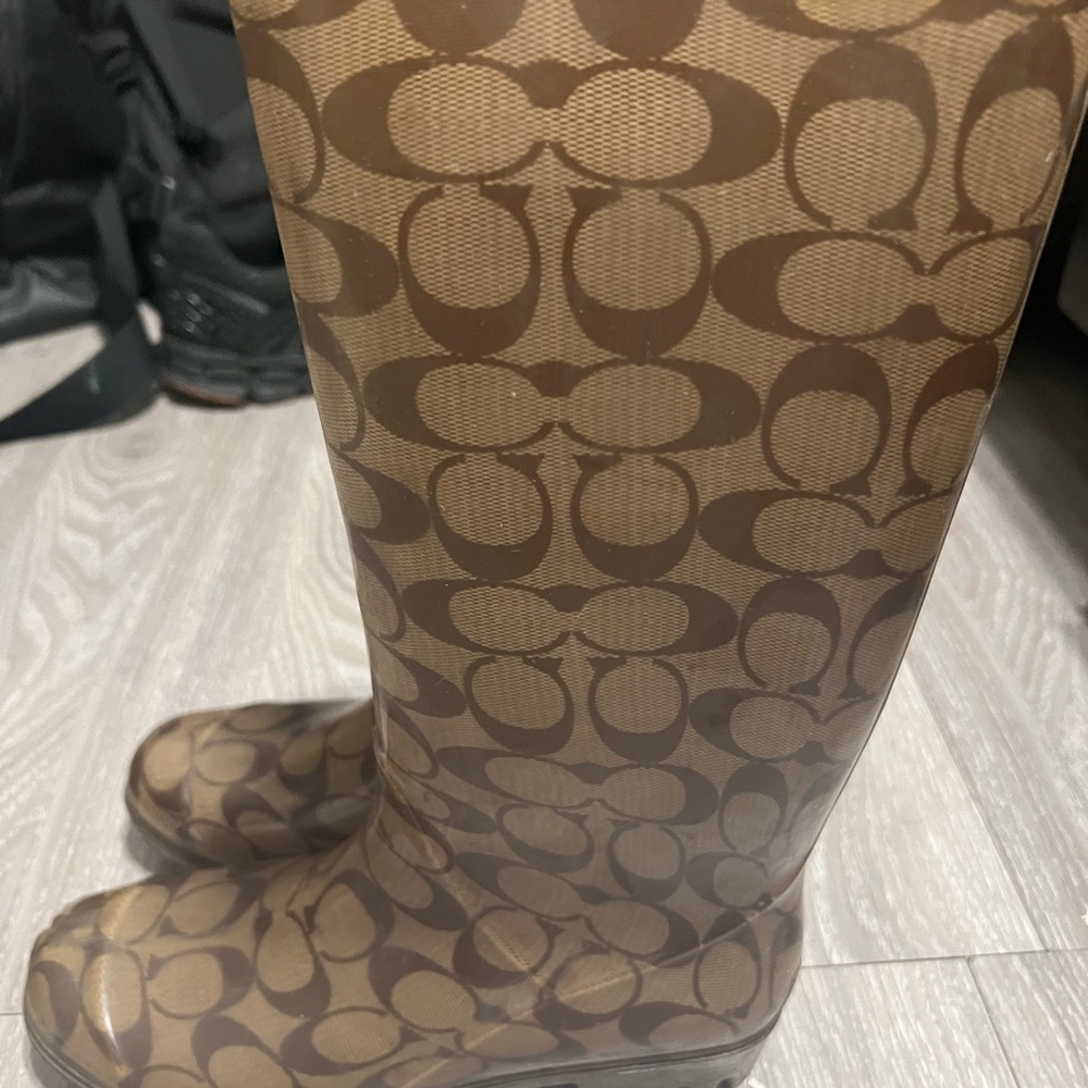 Coach Signature Brown Rubber Rain Boots Women’s Size 6